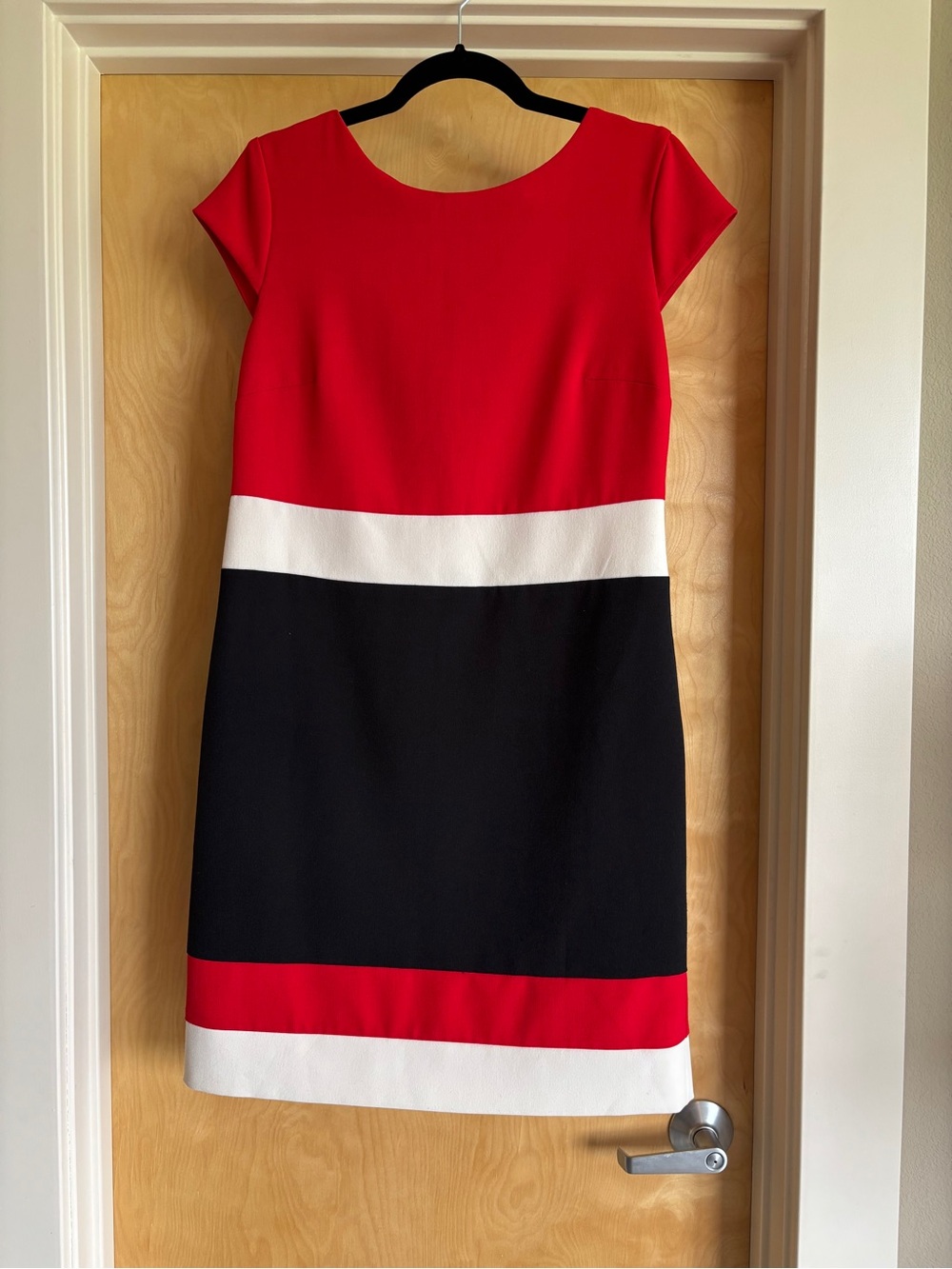 Sandra Darren Dress 10 Red White Navy Colorblock Cap Sleeve Sheath